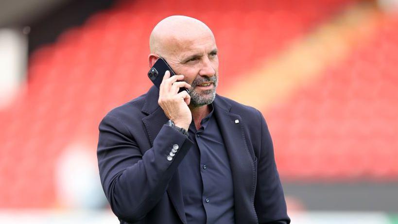 کناره‌گیری مونچی از آستون ویلا و انتصاب روبرتو اولابه؛ ماجرای تغییر سرپرست فوتبالی در یک باشگاه بحرا